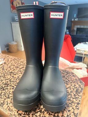 Hunter Matte Black Tall Rain Boots with Red-Trim Logo